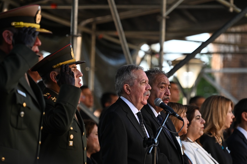 El gobernador Elías Suárez encabezó el acto central por el Día del Veterano de Guerra y los Caídos en Malvinas
