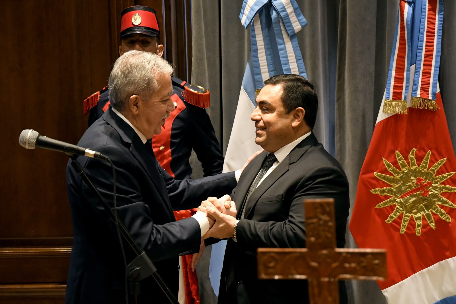 El gobernador Elias Suarez tomó juramento al nuevo ministro de Economía CPN Jorge Gustavo Murad