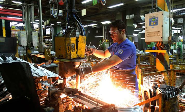 El empleo registrado cayó por tercer mes consecutivo