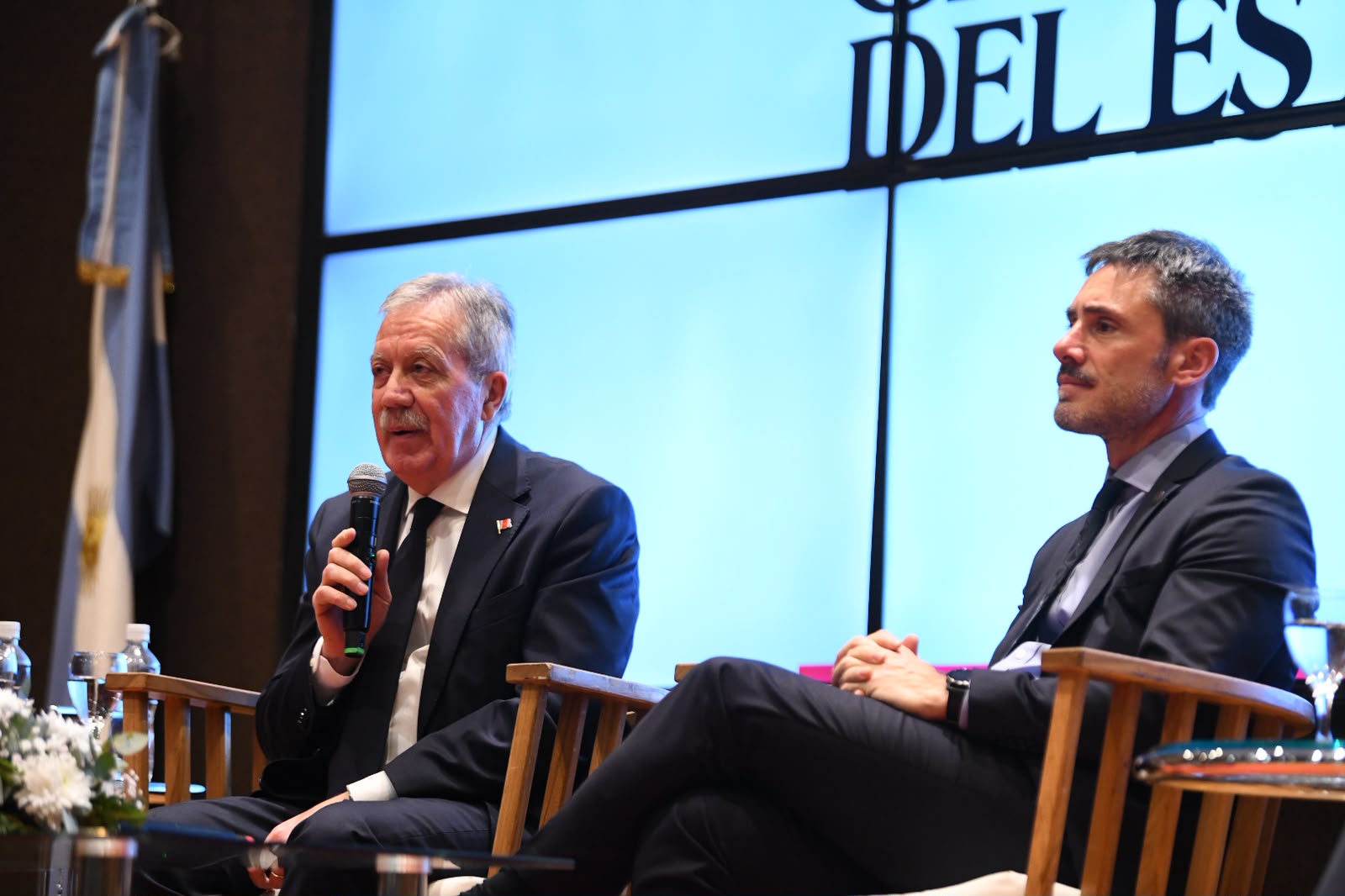 El gobernador Elías Suárez participó del conversatorio Alumni y del consejo federal de inversiones